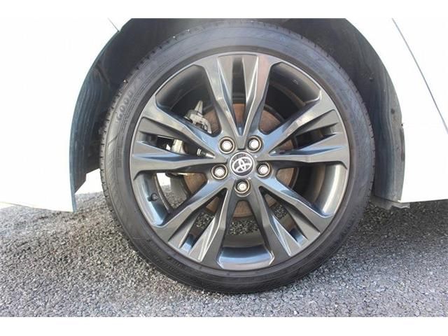 TOYOTA COROLLA SEDAN HYBRID 2019 Image 31