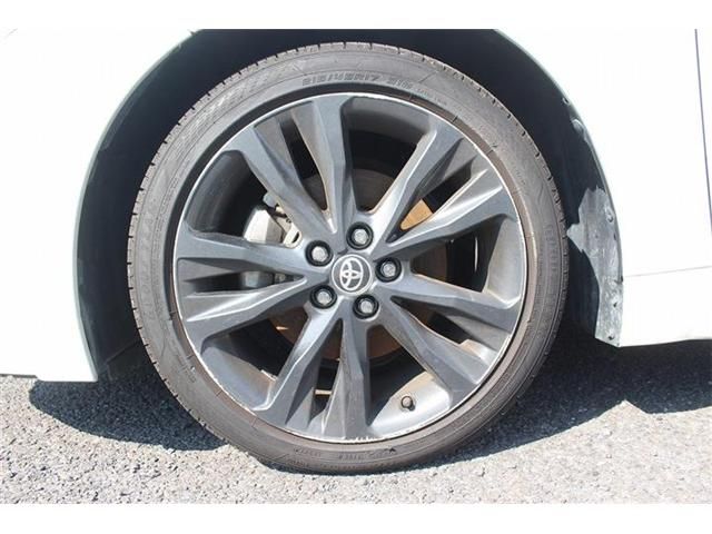 TOYOTA COROLLA SEDAN HYBRID 2019 Image 31