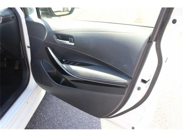 TOYOTA COROLLA SEDAN HYBRID 2019 Image 31