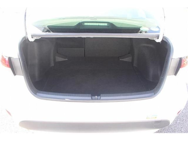 TOYOTA COROLLA SEDAN HYBRID 2019 Image 31