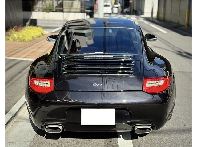 PORSCHE 911 2010 Image 31