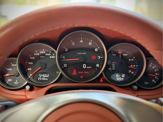 PORSCHE 911 2010 Image 31