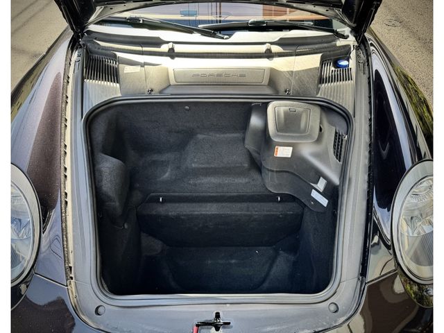 PORSCHE 911 2010 Image 31