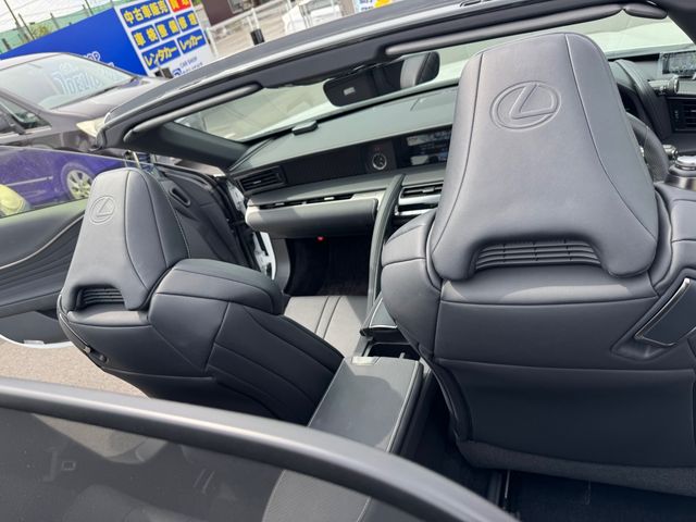TOYOTA LEXUS LC500 CONVERTI 2023 Image 31