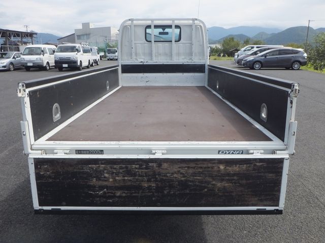 TOYOTA DYNA 2011 Image 31