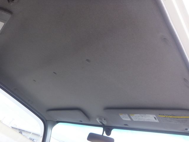 TOYOTA DYNA 2011 Image 31