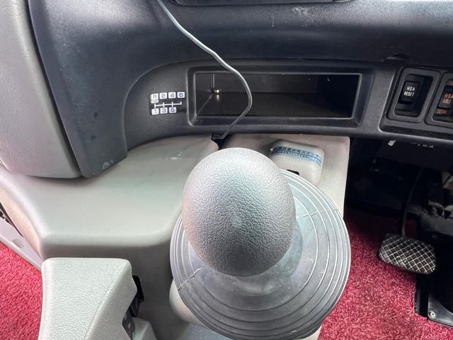 ISUZU GALA 2004 Image 31