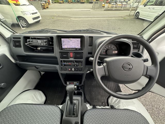 NISSAN NT100 CLIPPER 4WD 2018 Image 31