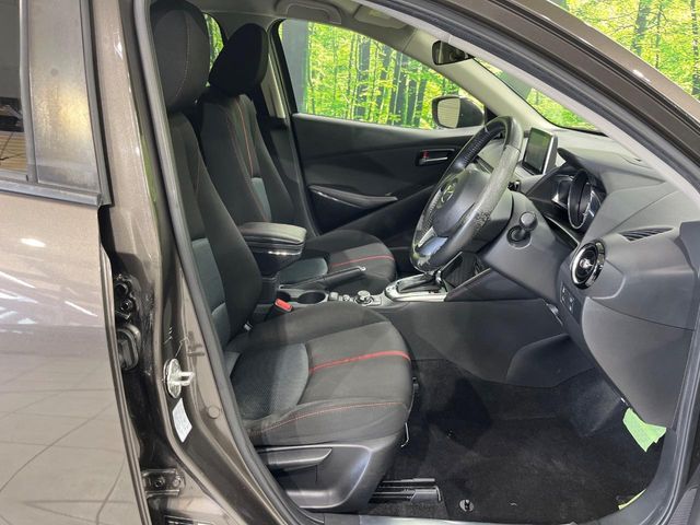 MAZDA DEMIO 2016 Image 31