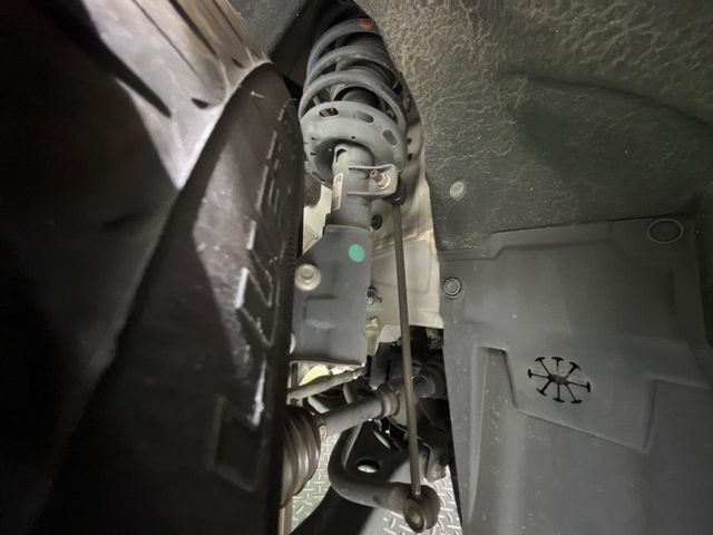 HONDA VEZEL HYBRID 2015 Image 31