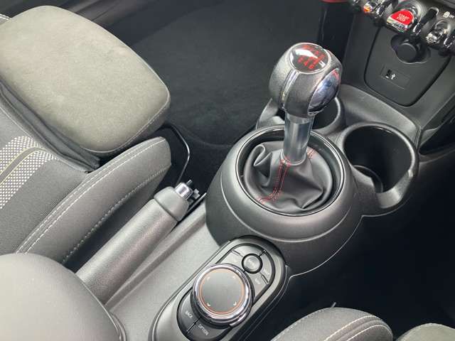 BMW MINI 2019 Image 31