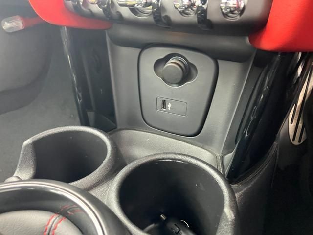 BMW MINI 2019 Image 31