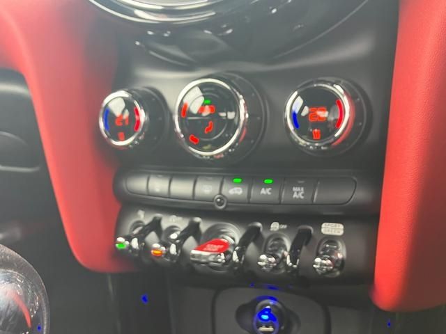 BMW MINI 2019 Image 31