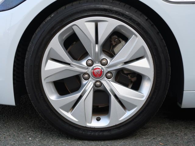 JAGUAR XESERIES 2020 Image 31