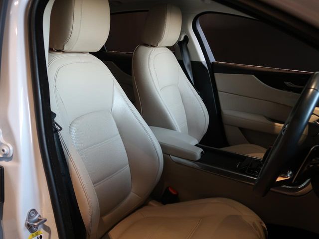 JAGUAR XESERIES 2020 Image 31