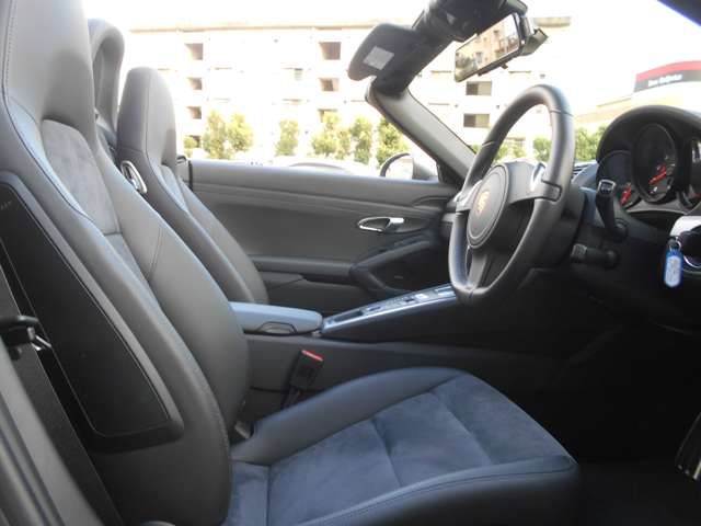 PORSCHE BOXSTER 2014 Image 31