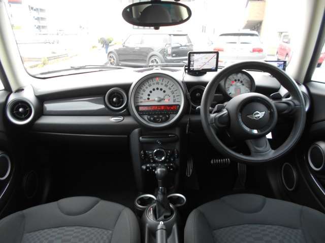 BMW MINI COOPER S 2014 Image 31