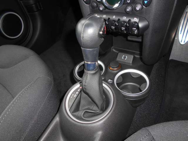 BMW MINI COOPER S 2014 Image 31