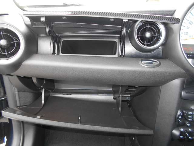 BMW MINI COOPER S 2014 Image 31