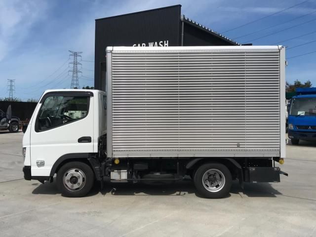 MITSUBISHI CANTER 2022 Image 31