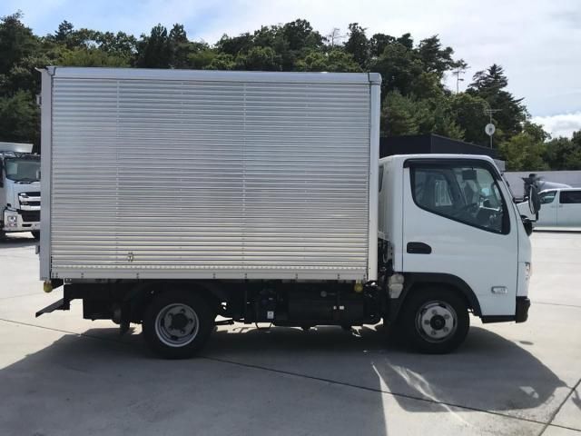 MITSUBISHI CANTER 2022 Image 31
