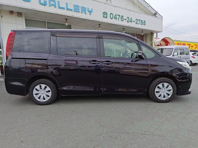 TOYOTA NOAH 2016 Image 31