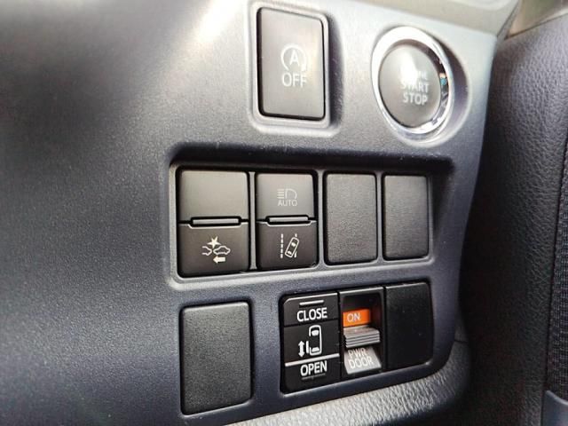 TOYOTA NOAH 2016 Image 31