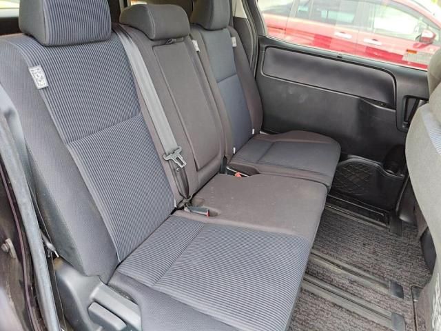 TOYOTA NOAH 2016 Image 31