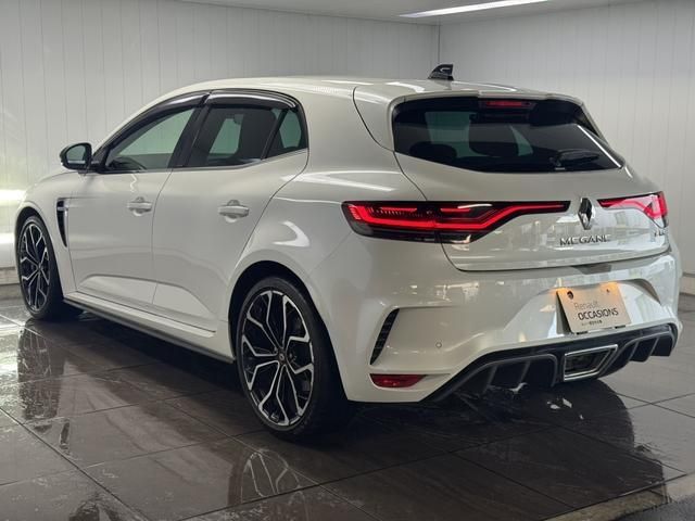 RENAULT MEGANE HATCH 2022 Image 31