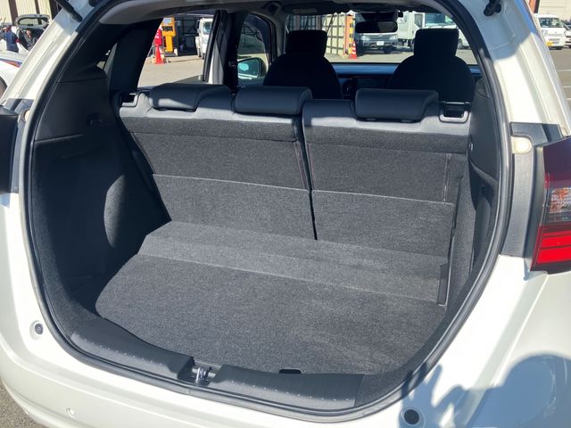 HONDA FIT E:HEV 4WD 2022 Image 31