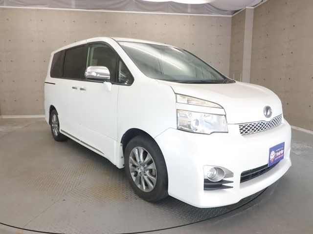 TOYOTA VOXY 2012 Image 31