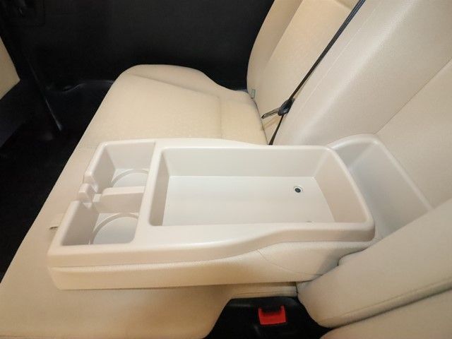 TOYOTA NOAH 2014 Image 31