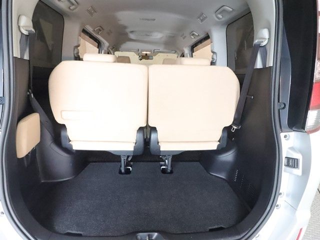 TOYOTA NOAH 2014 Image 31