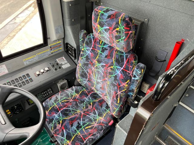 NISSAN DIESEL SPACE RUNNER 2006 Image 31