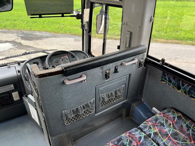 NISSAN DIESEL SPACE RUNNER 2006 Image 31