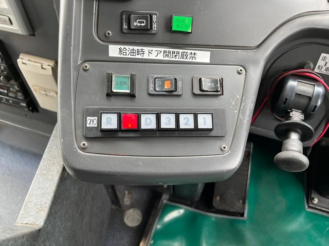 NISSAN DIESEL SPACE RUNNER 2006 Image 31