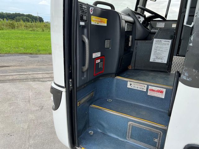 NISSAN DIESEL SPACE RUNNER 2006 Image 31