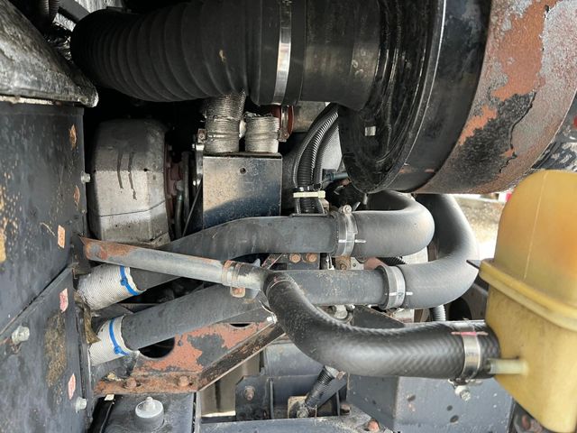 NISSAN DIESEL SPACE RUNNER 2006 Image 31