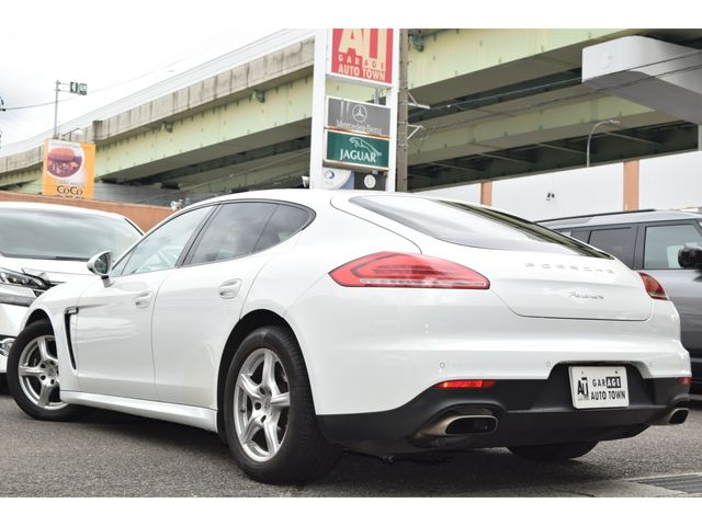 PORSCHE PANAMERA 2014 Image 31