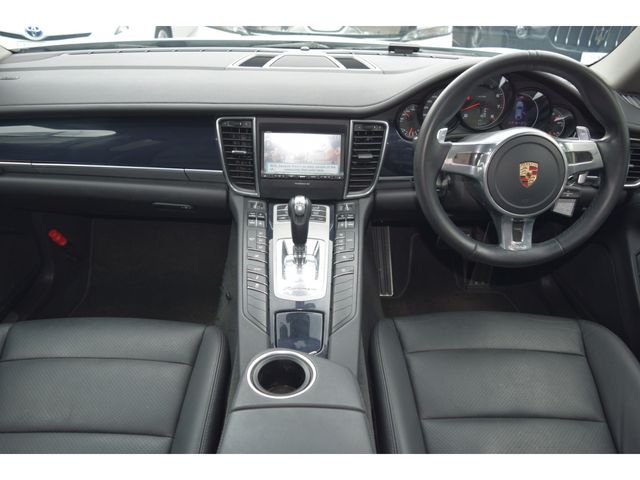 PORSCHE PANAMERA 2014 Image 31