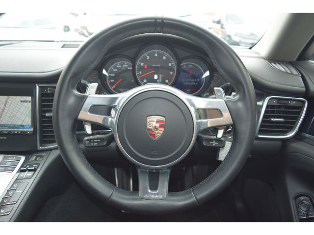 PORSCHE PANAMERA 2014 Image 31