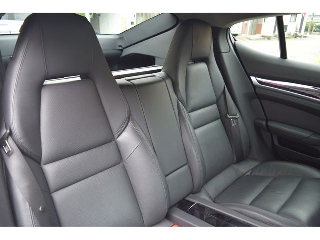 PORSCHE PANAMERA 2014 Image 31