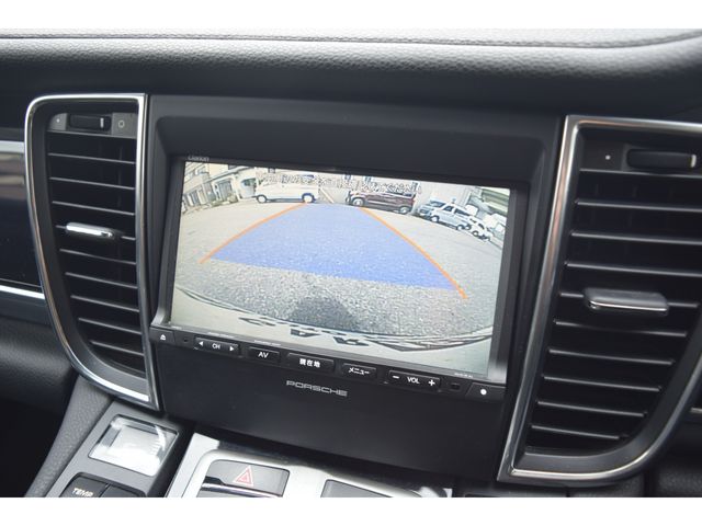 PORSCHE PANAMERA 2014 Image 31