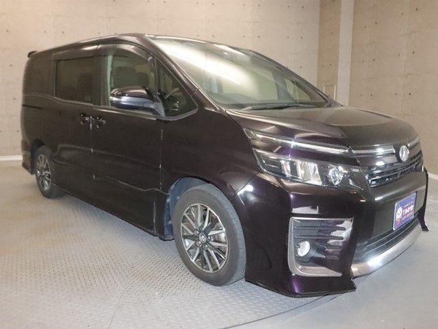 TOYOTA VOXY 2014 Image 31