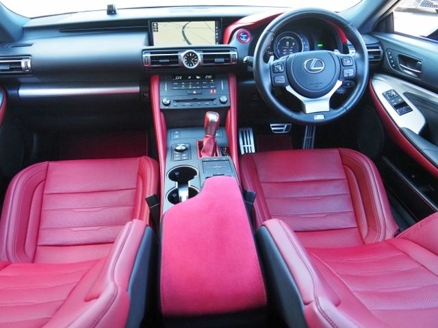 TOYOTA LEXUS RC300H 2020 Image 31