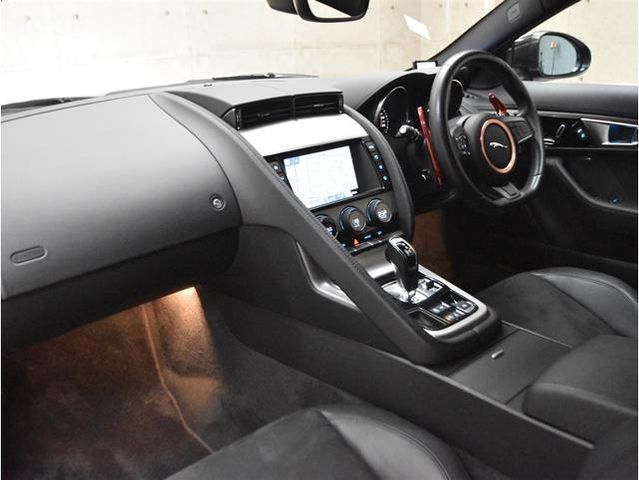 JAGUAR F TYPE COUPE 2017 Image 31