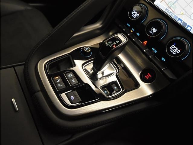 JAGUAR F TYPE COUPE 2017 Image 31