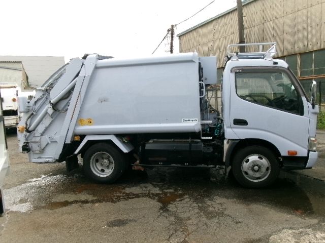 HINO DUTRO 2013 Image 31