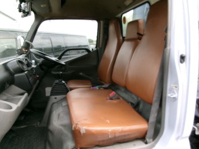 HINO DUTRO 2013 Image 31