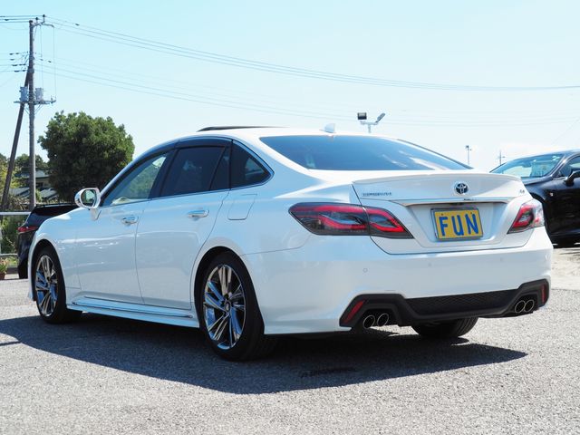 TOYOTA CROWN SEDAN HYBRID 2021 Image 31